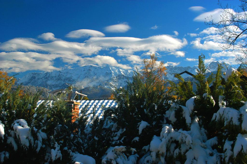 Landhaus Alpenblick Lägenhet Garmisch-Partenkirchen Rum bild