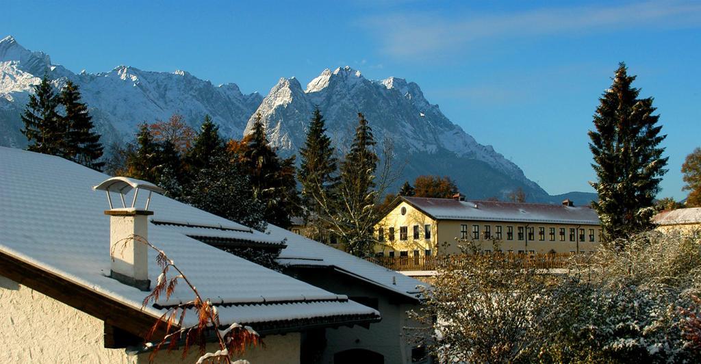 Landhaus Alpenblick Lägenhet Garmisch-Partenkirchen Exteriör bild