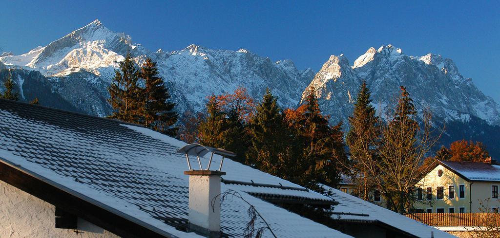 Landhaus Alpenblick Lägenhet Garmisch-Partenkirchen Exteriör bild