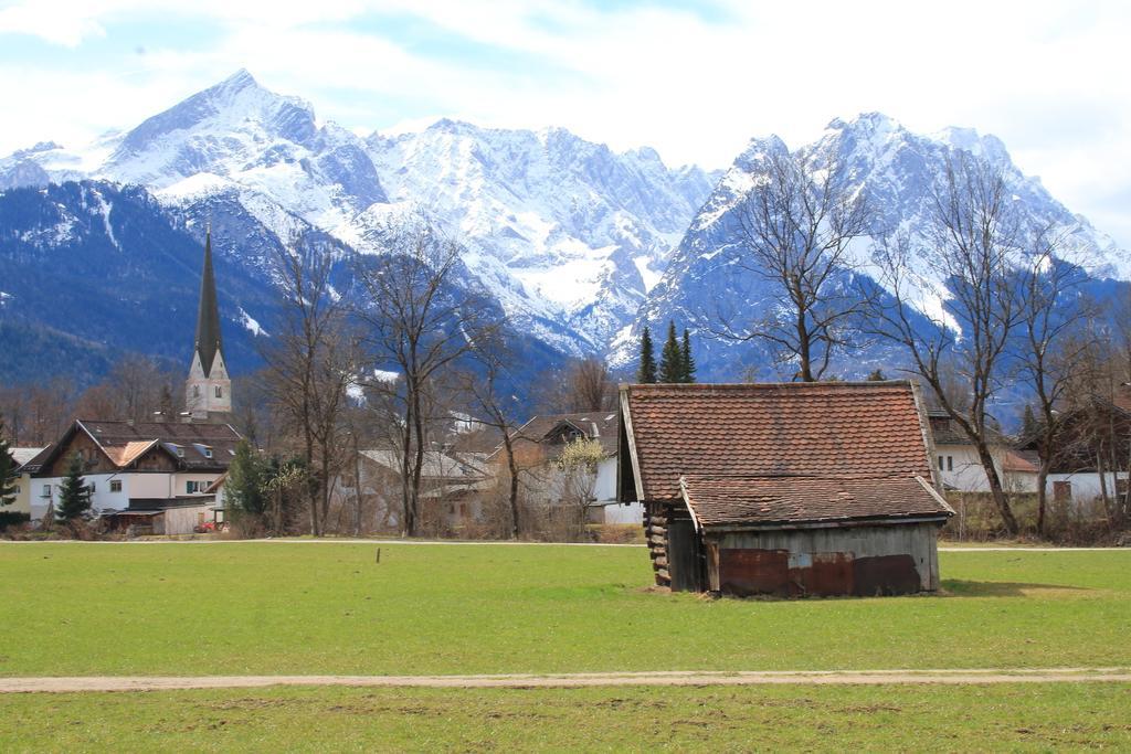 Landhaus Alpenblick Lägenhet Garmisch-Partenkirchen Rum bild