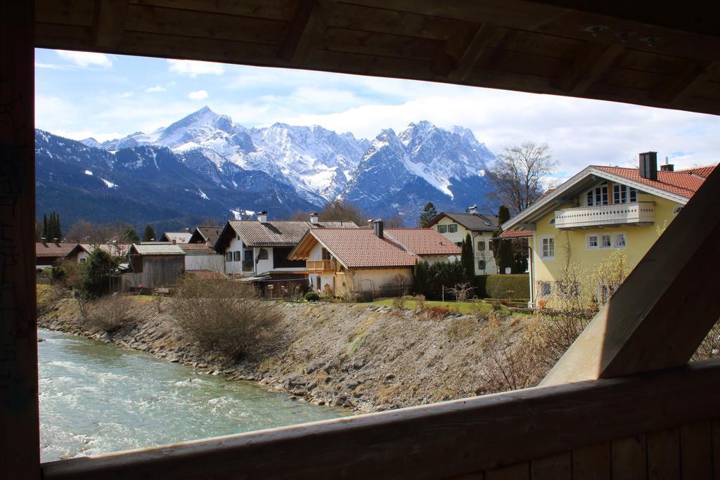 Landhaus Alpenblick Lägenhet Garmisch-Partenkirchen Rum bild